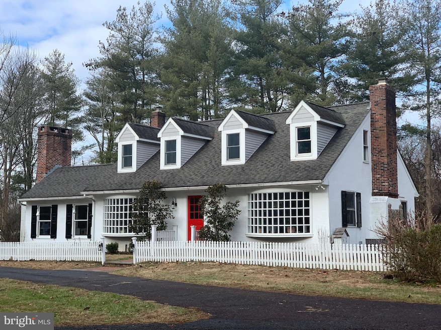 738 Bergeys Mill Rd, Schwenksville, PA 19473 - photo 1