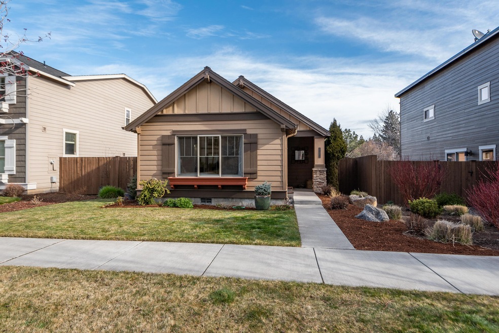 20274 Badger Rd, Bend, OR 97702 - photo 1