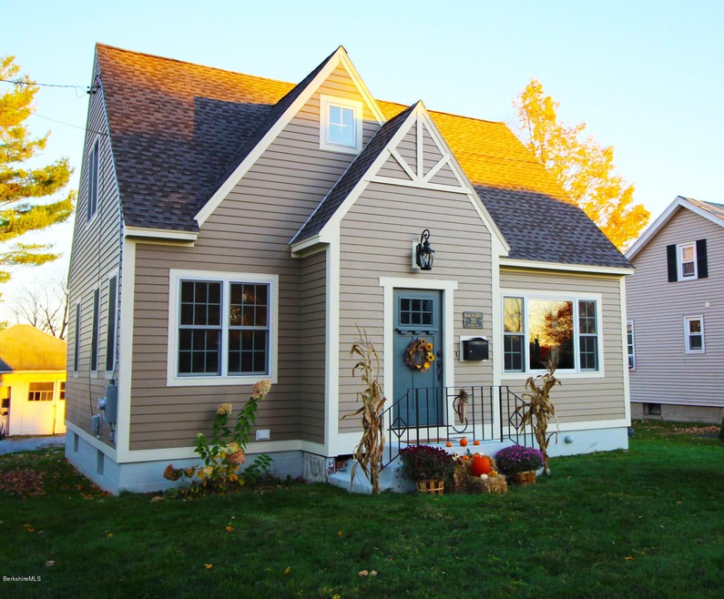 72 Essex St, Pittsfield, MA 01201 - photo 1