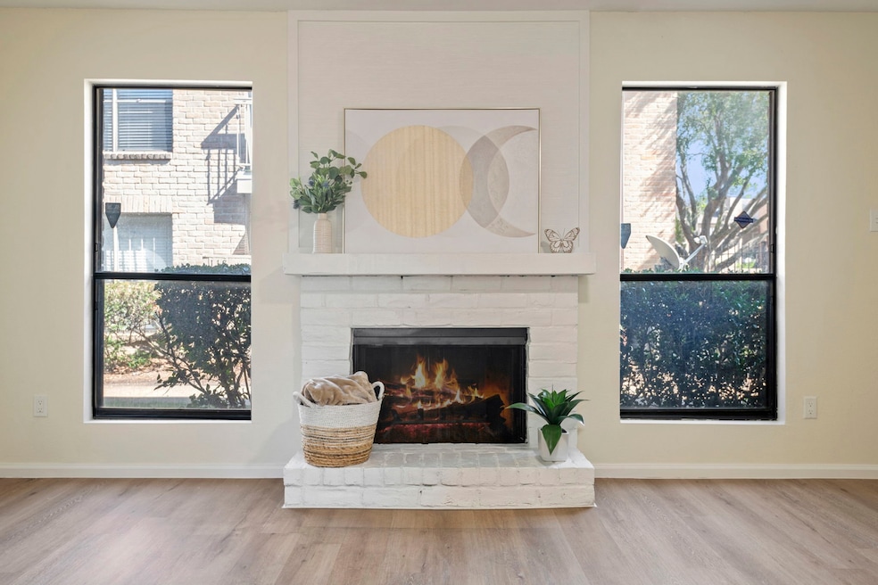 2120 Wilcrest Dr unit 116, Houston, TX 77042 - photo 1