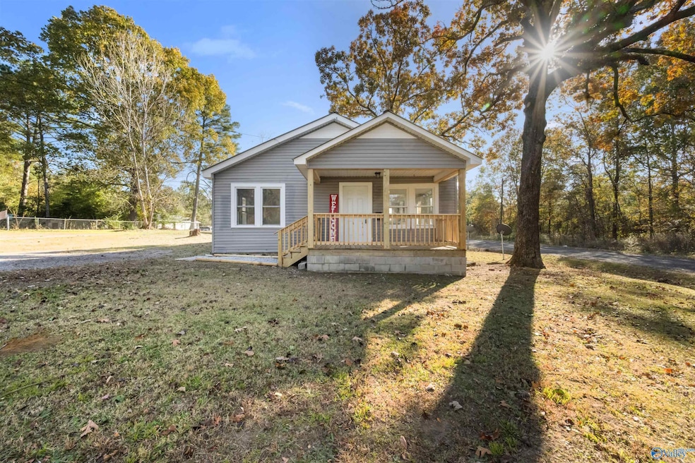 2922 Topeka St, Gadsden, AL 35904 - photo 1