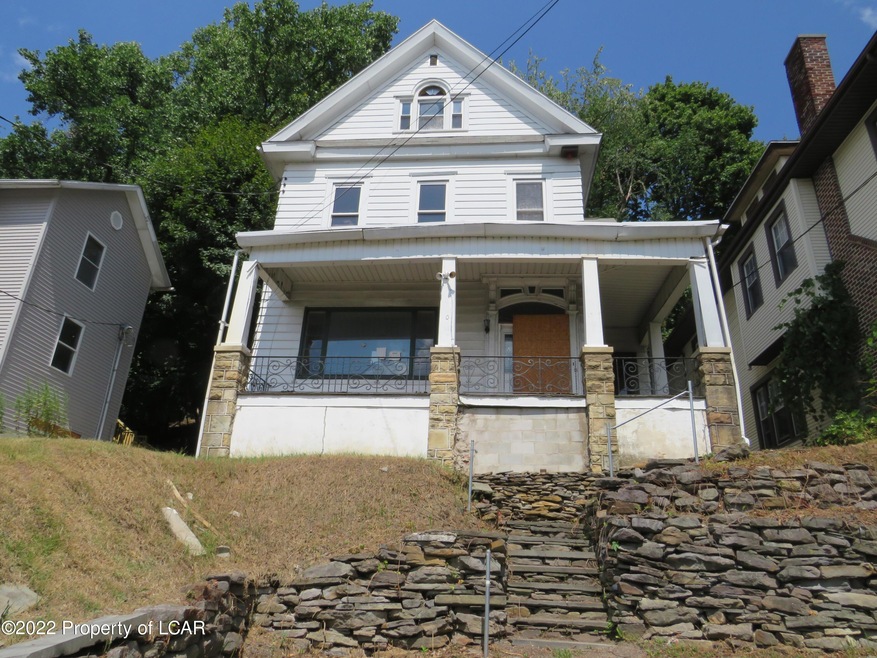 70 William St, Pittston, PA 18640 - photo 1