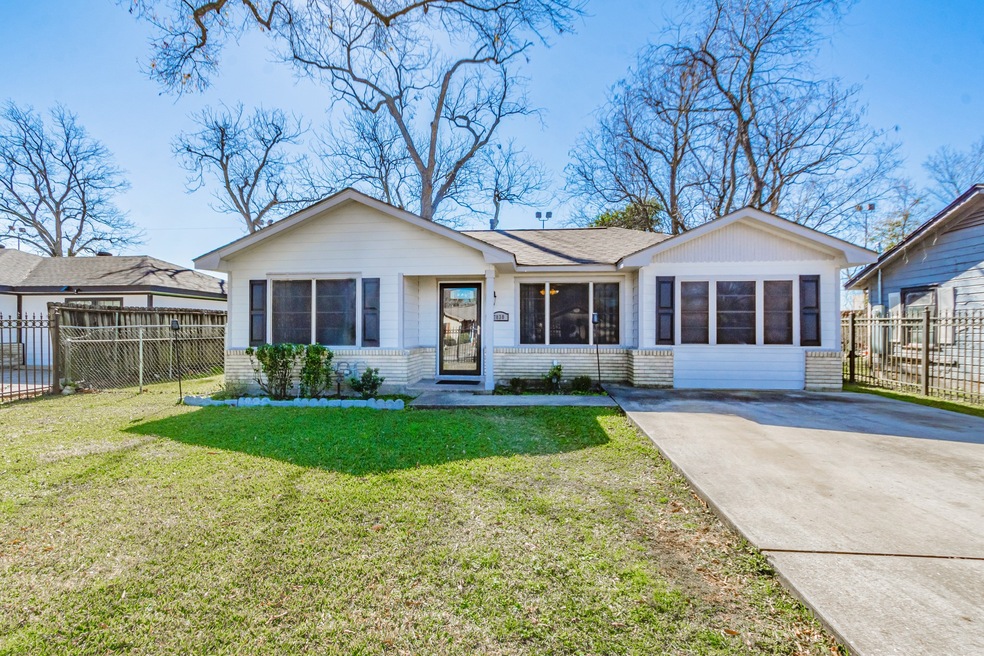 7030 Peyton St, Houston, TX 77028 - photo 1