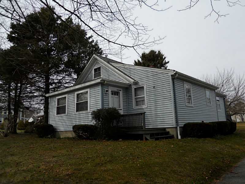 98 Bramans Ln, Portsmouth, RI 02871 - photo 1
