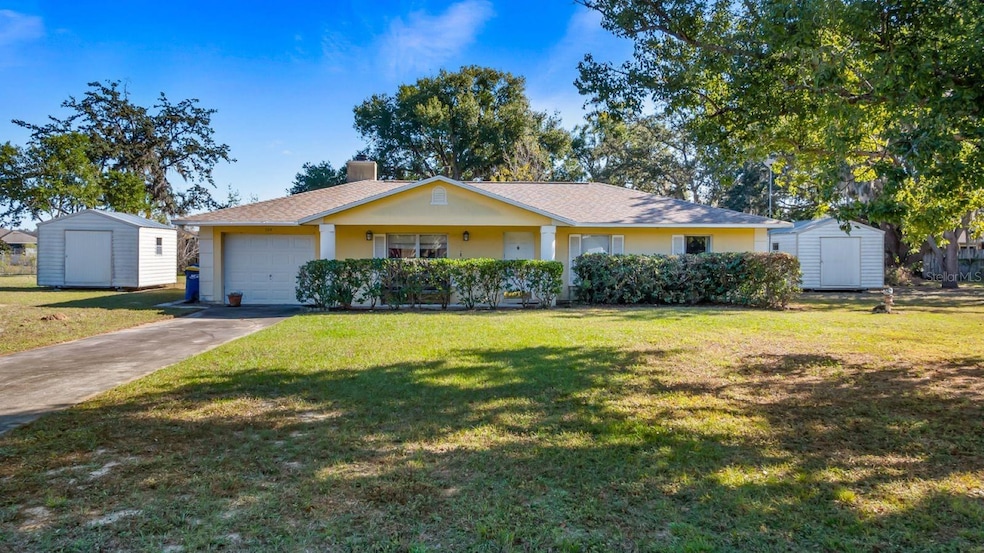 104 6th Ave, Howey In the Hills, FL 34737 - photo 1