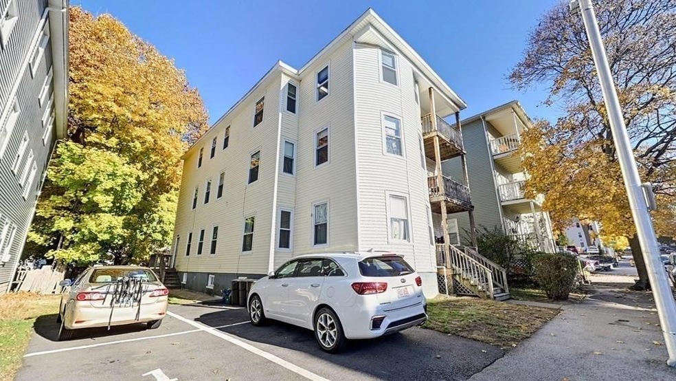 62 Charlotte St, Worcester, MA 01610 - photo 1