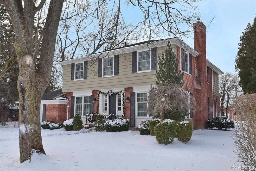 279 N Glengarry_01.JPG