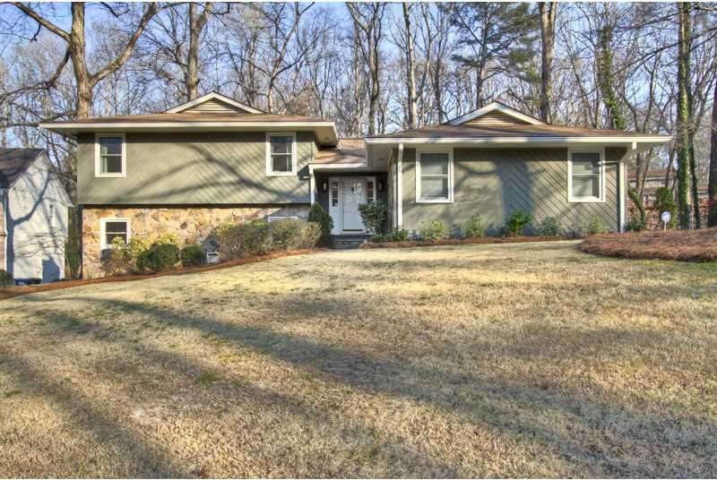 Exterior Front. This home sits on a large lot, tuc