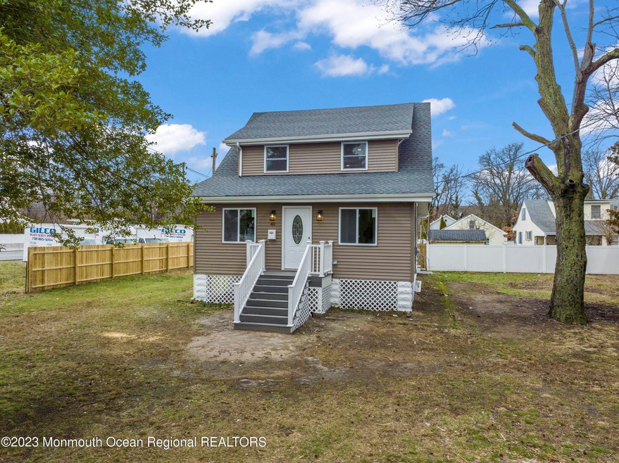 40 Vineyard Ave, North Middletown, NJ 07748 - photo 1