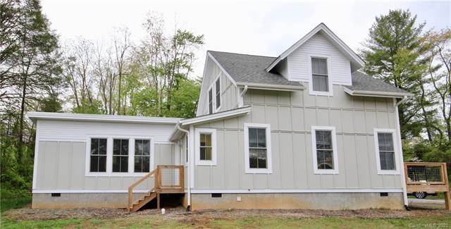 New construction! Modern Farmhouse located 20 minu
