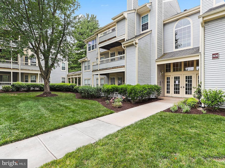 306 Trinity Ct unit 7, Princeton, NJ 08540 - photo 1