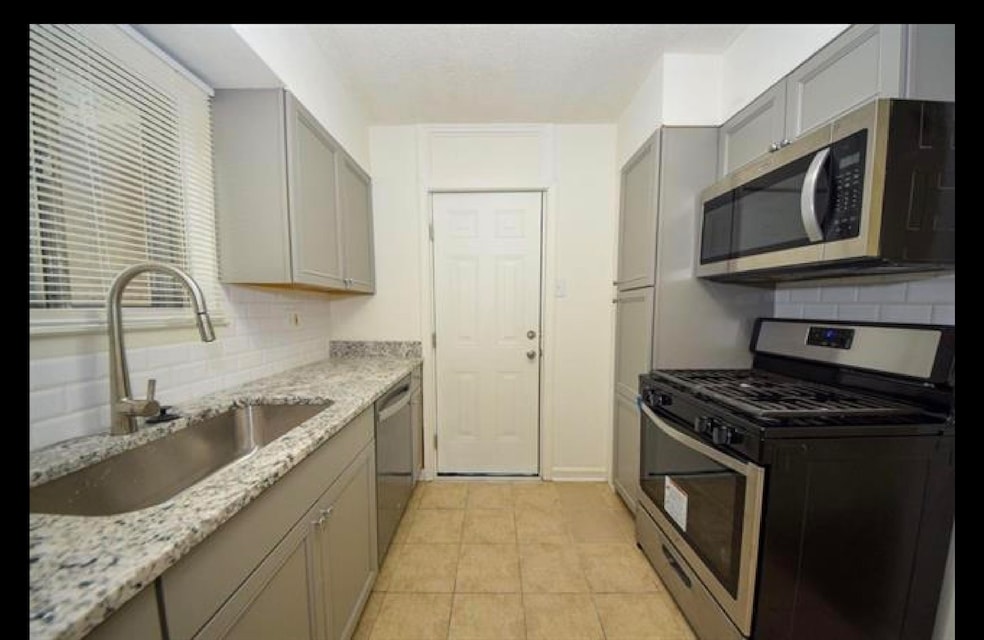 32 N Belvedere Blvd unit 32-10, Memphis, TN 38104 - photo 1