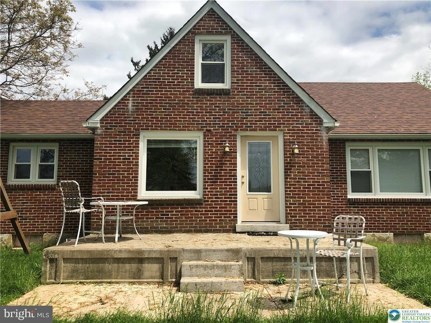 1931 Meadows Rd, Bethlehem, PA 18015 - photo 1