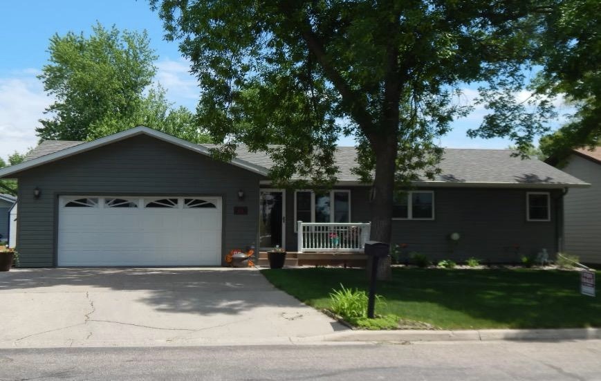 414 17th Ave NE, Jamestown, ND 58401 - photo 1