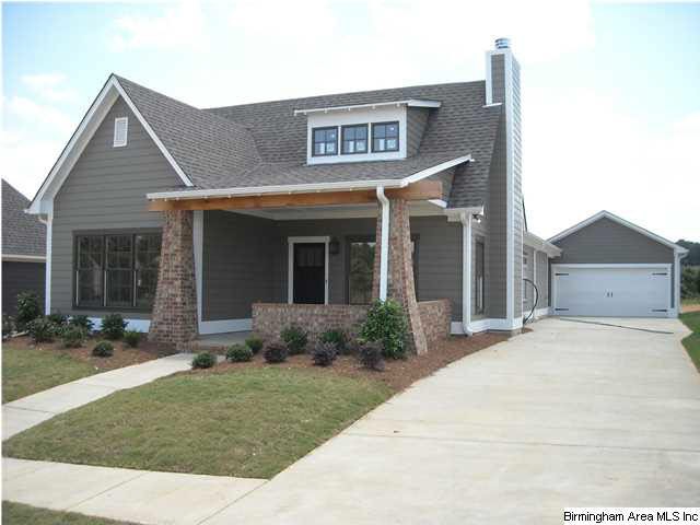 Garage to the rear of the home site for extra off 