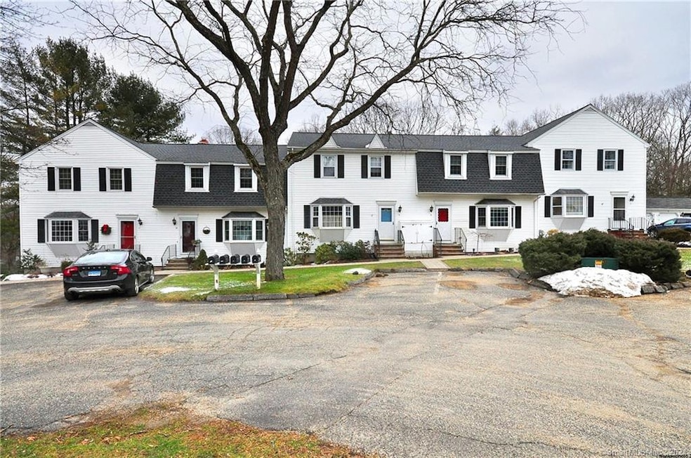 8 Bridgewater Common, Bridgewater, CT 06752 - photo 1