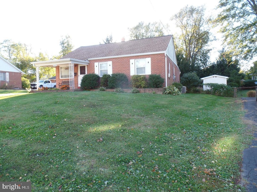 1830 Olmstead Dr, Falls Church, VA 22043 - photo 1