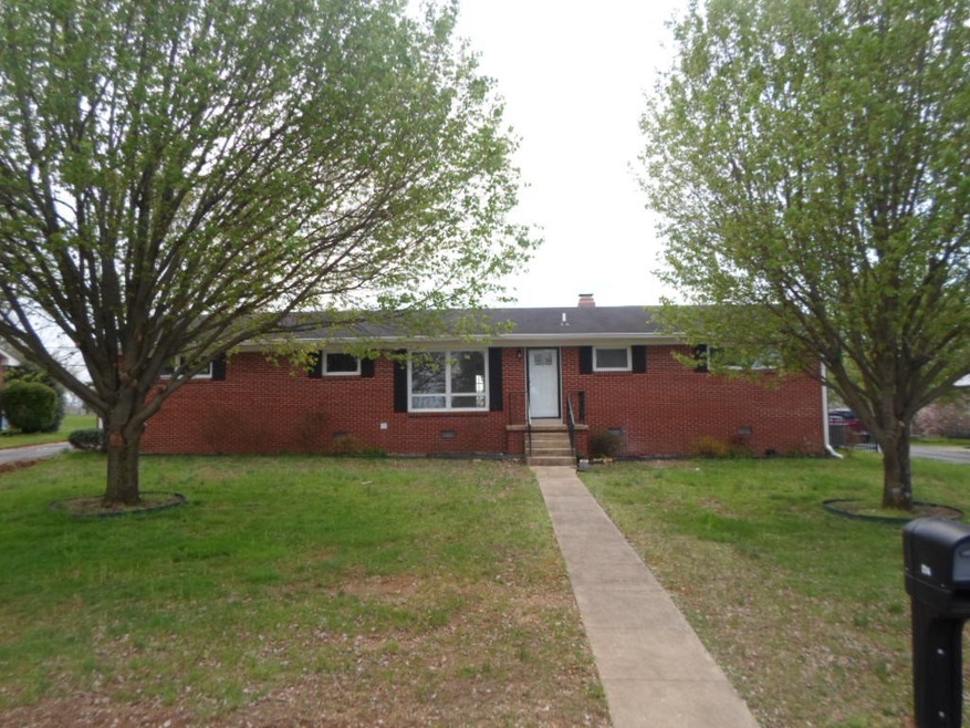 114 Melody Dr, Shelbyville, TN 37160 - photo 1