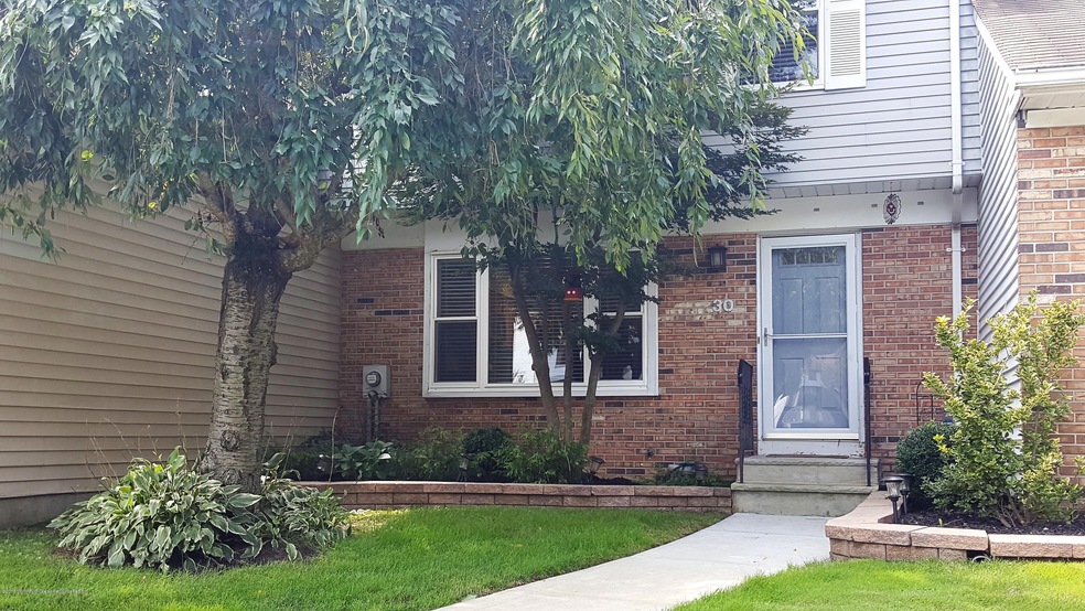 30 Corona Front House