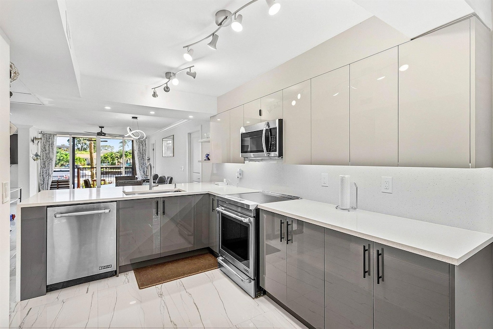 18 Royal Palm Way unit 109, Boca Raton, FL 33432 - photo 1