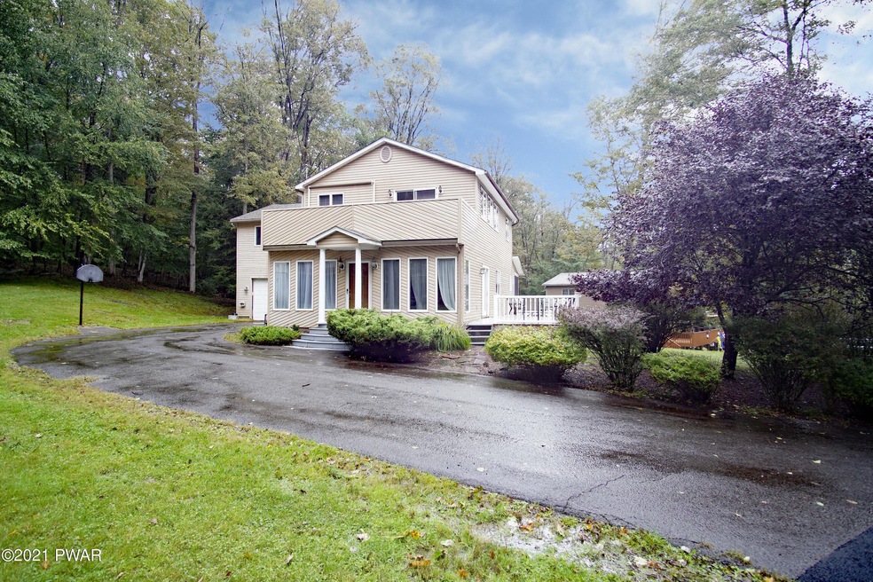 1012 Oakland Ln, Lake Ariel, PA 18436 - photo 1