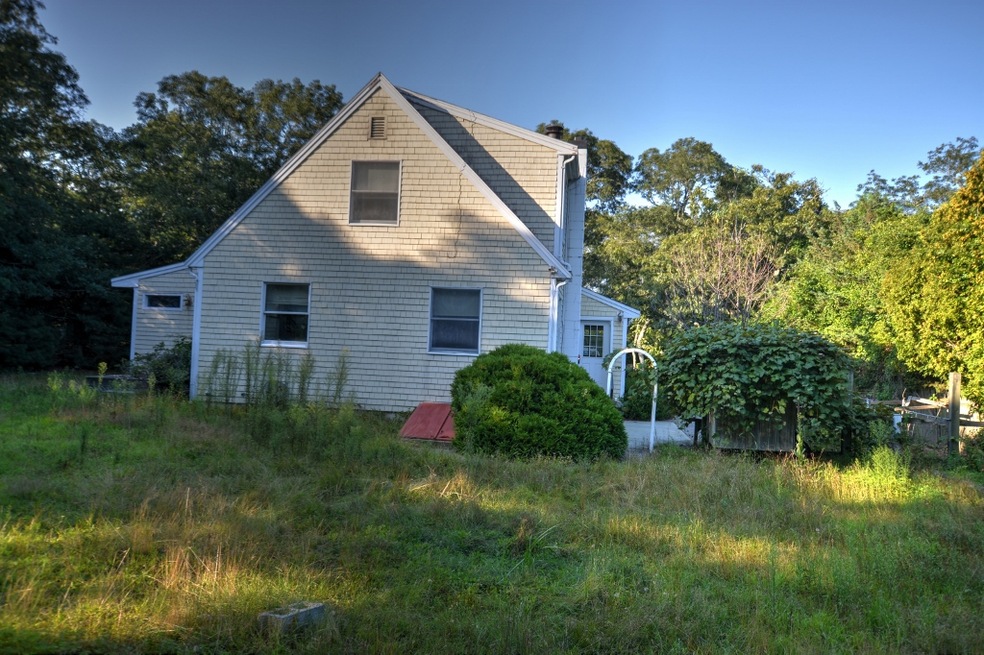 16 Bellevue Ave, Oak Bluffs, MA 02557 - photo 1