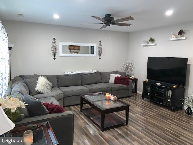 1173 Grove Ave, Shady Side, MD 20764 - photo 1