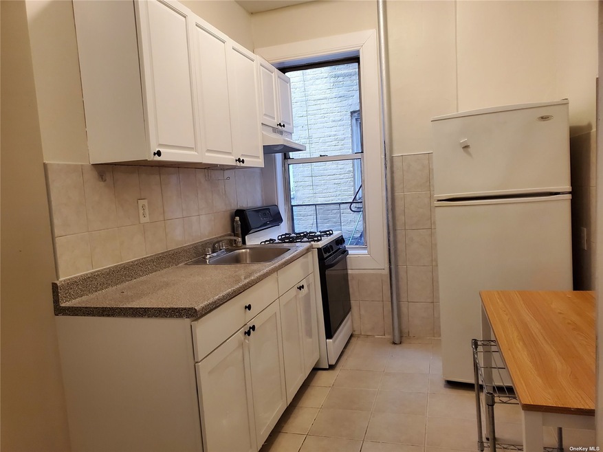 32-55 Steinway St unit 2D, Long Island City, NY 11103 - photo 1