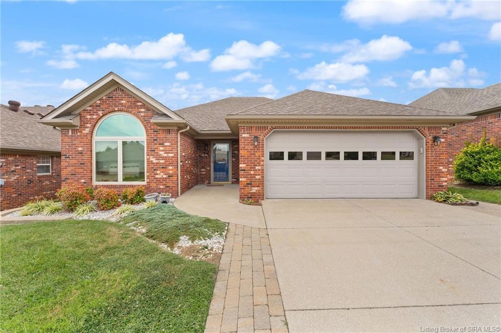 3037 Barrington Ct, New Albany, IN 47150 - photo 1