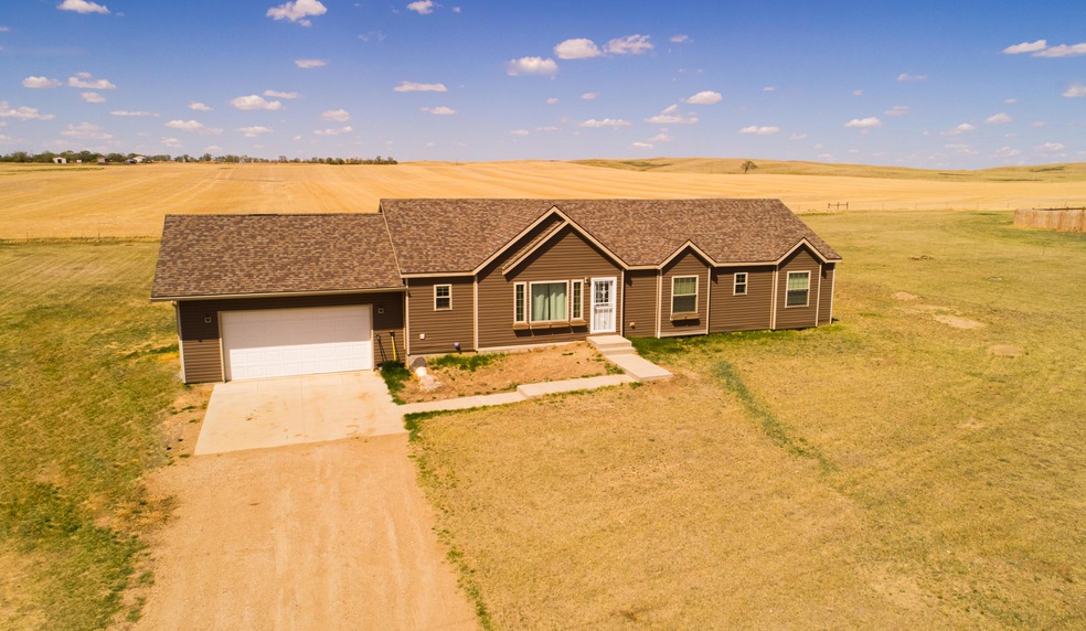 14983 Cochise St, Williston, ND 58801 - photo 1