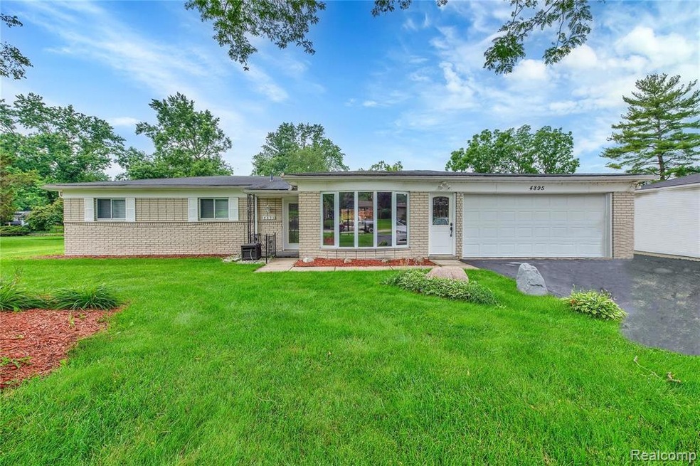 4895 Curtis Lane