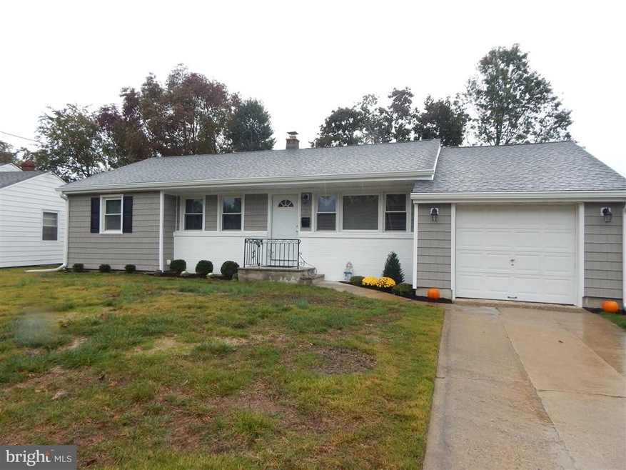 174 Maple Shade Ave E, Trenton, NJ 08690 - photo 1