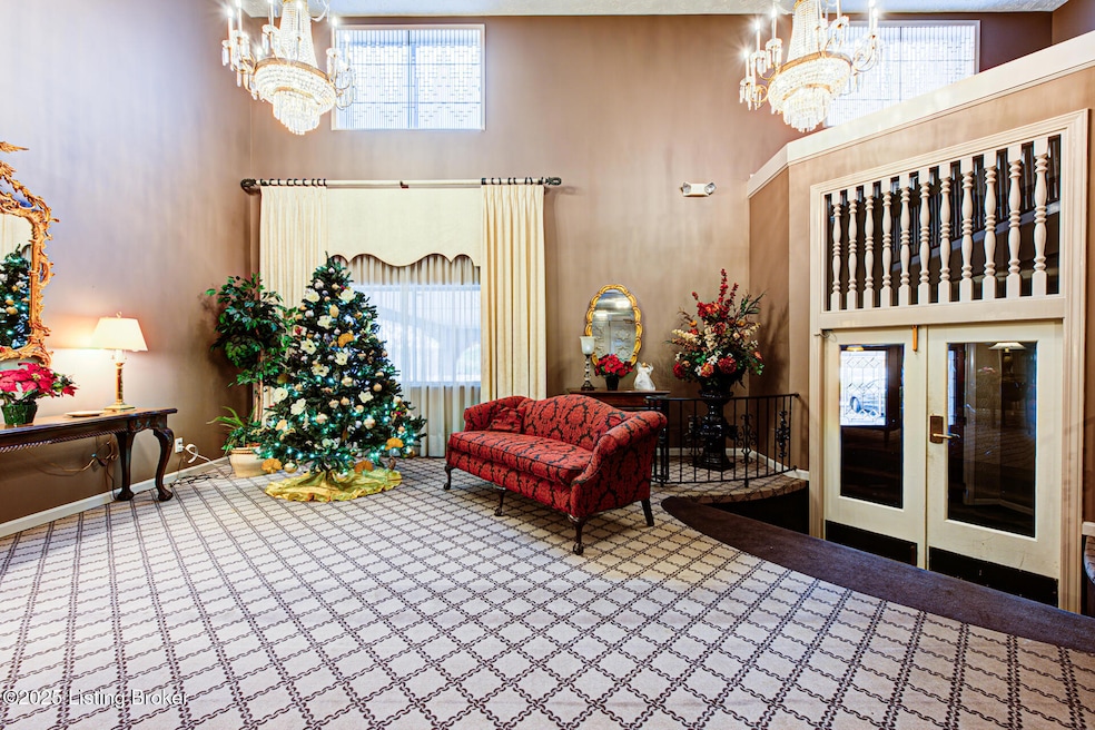 1600 Gardiner Ln unit 104B, Louisville, KY 40205 - photo 1