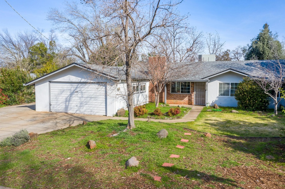 2220 Belladonna St, Redding, CA 96002 - photo 1