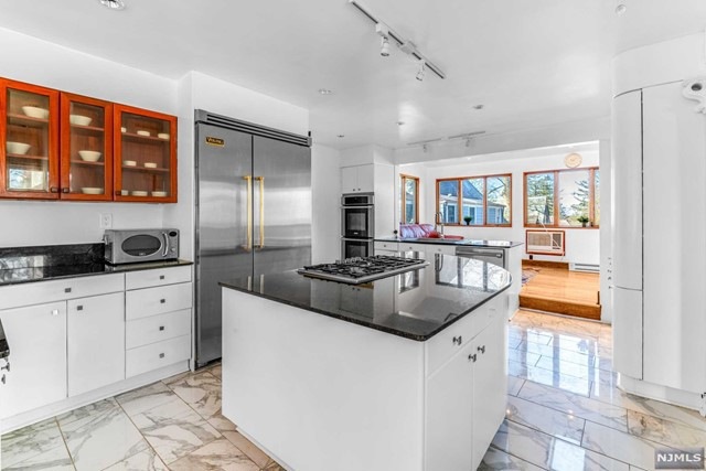 7 Edward Ct, Tenafly, NJ 07670 - photo 1