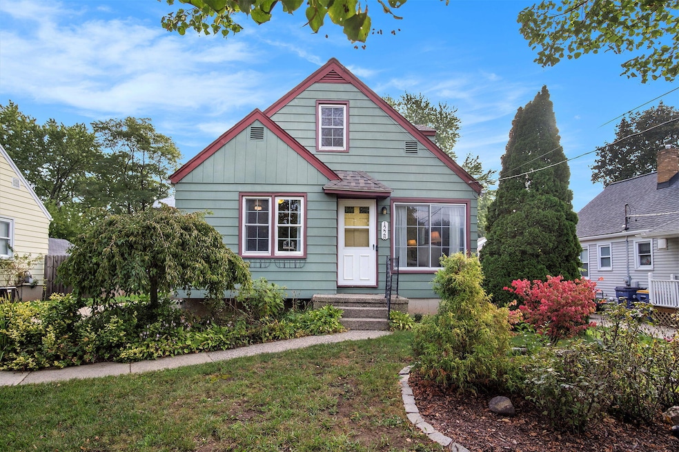 1228 Spring Ave NE, Grand Rapids, MI 49505 - photo 1