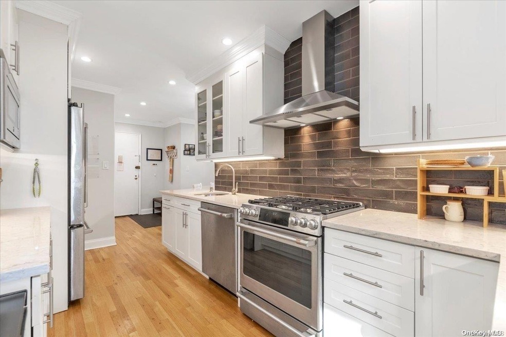 Bay Country Apartments unit 5H, Bayside, NY 11360 - photo 1