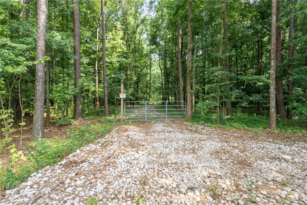 2535 Willow Ln, Social Circle, GA 30025 - photo 1