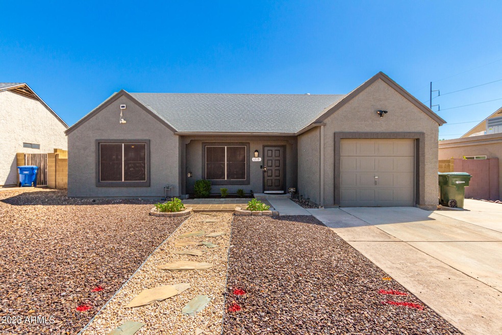 1219 E Wickieup Ln, Phoenix, AZ 85024 - photo 1