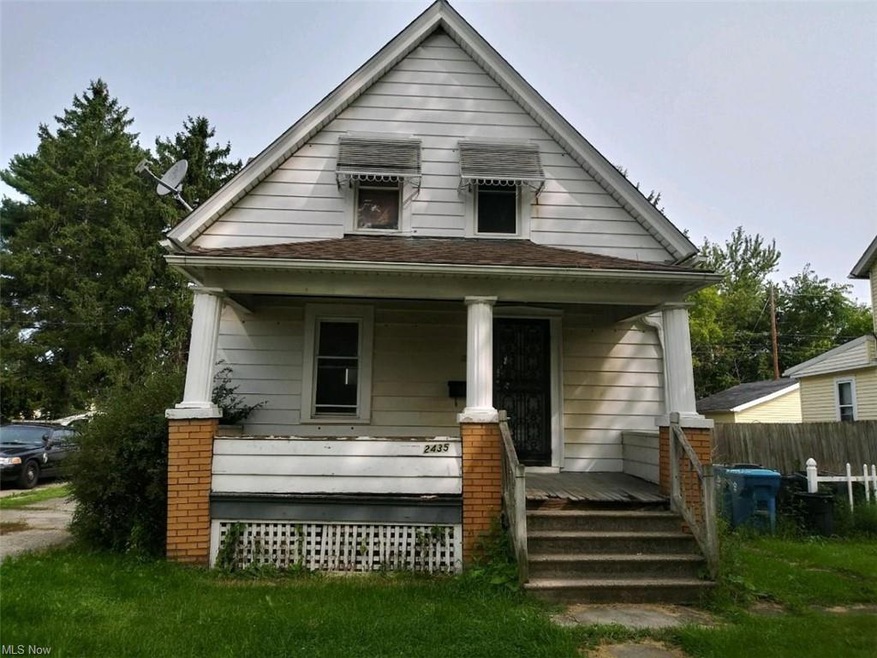2435 E 33rd St, Lorain, OH 44055 - photo 1