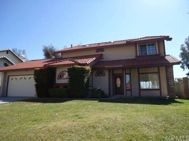 beautiful front view of home from street