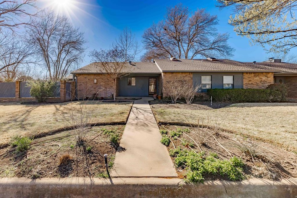 115 Frederick Rd, Fredericksburg, TX 78624 - photo 1