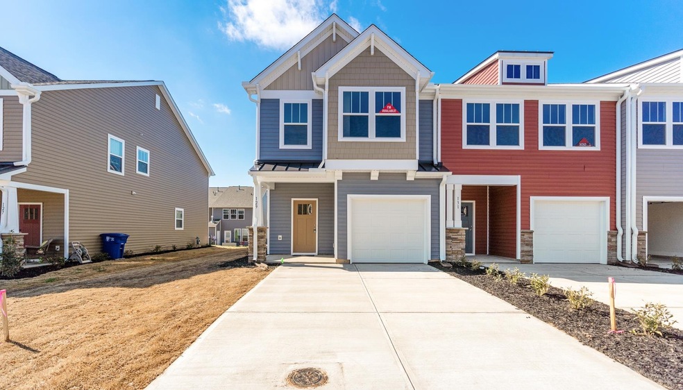 1600sf 3BR/2.5BA