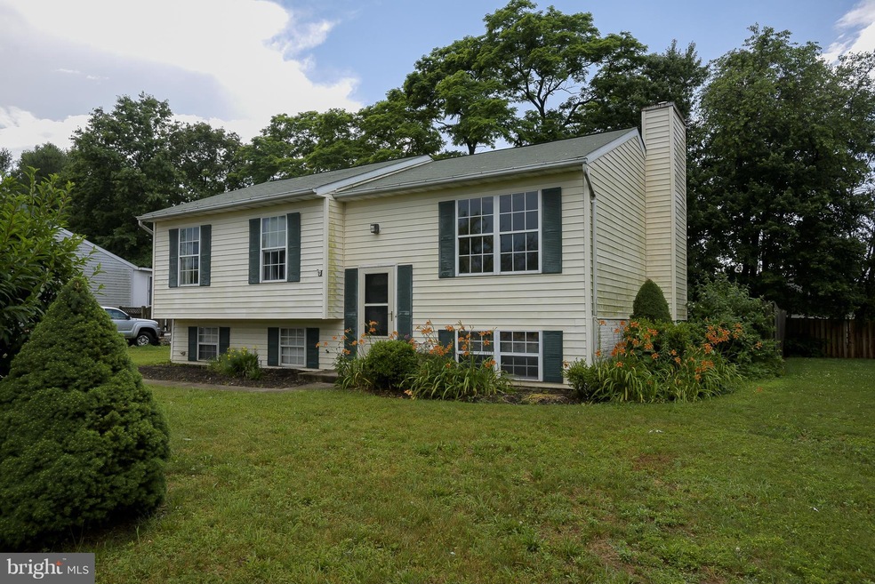 7544 Braemar Ct, Sykesville, MD 21784 - photo 1