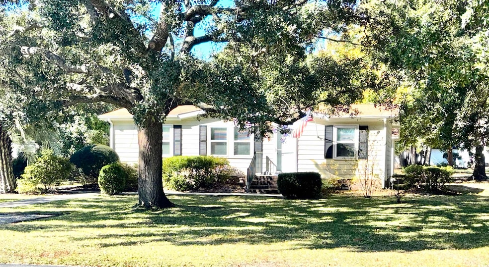 1021 S Marlin Cir, Murrells Inlet, SC 29576 - photo 1