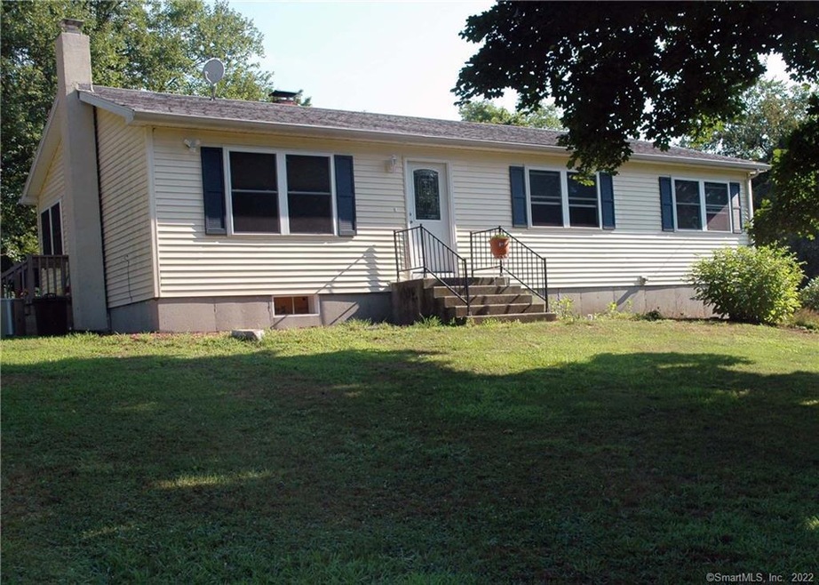 577 Mashamoquet Rd, Pomfret Center, CT 06259 - photo 1