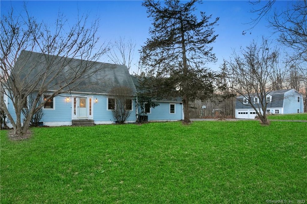 79 Quanopaug Trail, Woodbury, CT 06798 - photo 1