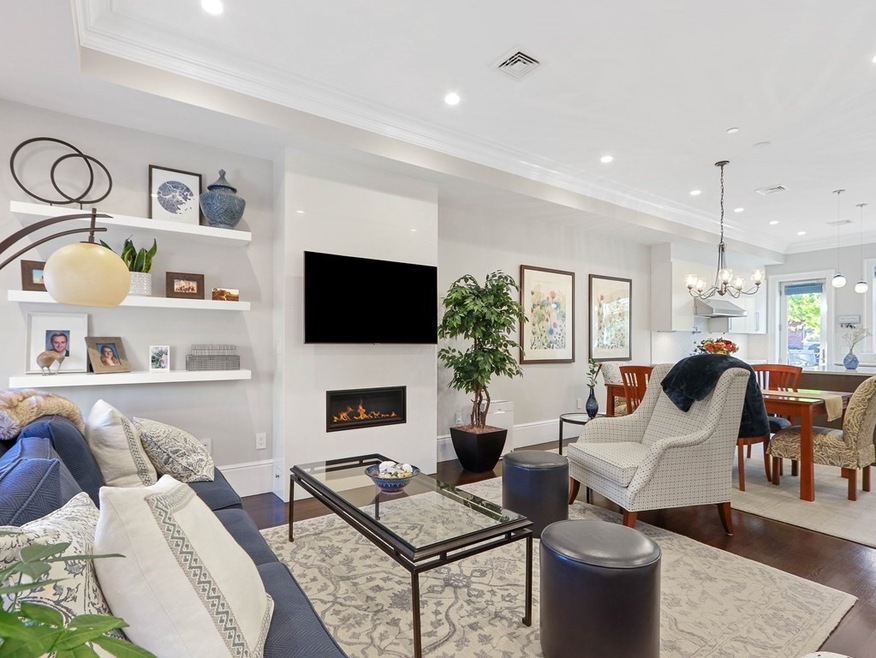 148 W Newton St unit 2, Boston, MA 02118 - photo 1