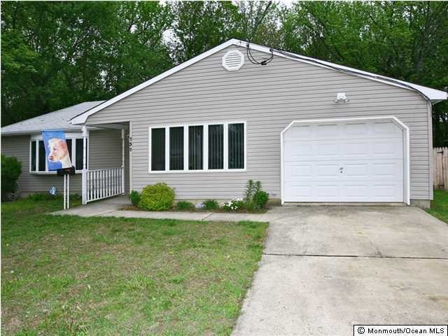 252 Forest Ave, North Middletown, NJ 07748 - photo 1