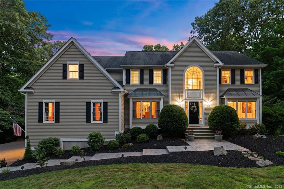 Welcome to 4 Clapboard Ridge Rd.